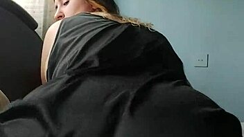 Big boobs and bouncing boobs in a Latina video