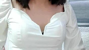 Sofia Natalia says, Colin, cum with me now.