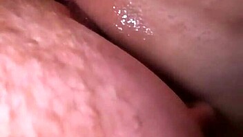 Teen pussy licking and cumming in hairless beauty