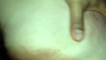 chilena culito blanco playing with vagina 😊