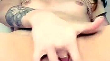 Beautiful chaturbate girl shows perfect body and squirts live