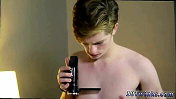 emo boy tries bareback ass licking for first time!