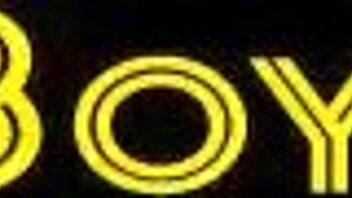 Babe experiences intense squirting session