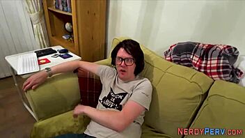 Leeds amateur's first time cumming