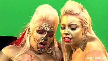 britney amber eats pussy in lesbian makeup scene?