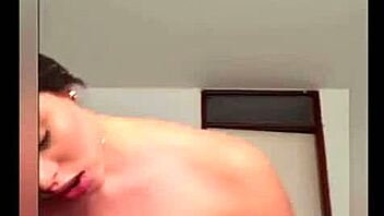 Beautiful Colombian Webcam Model Shows Off Her Stunning Looks