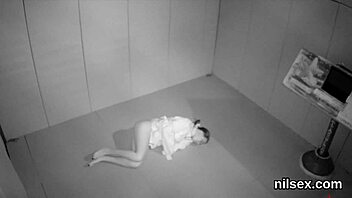 नास्टी स्वीटी सहती है ब्रूटल गंद थेरेपी हार्श नुथाउस में दर्दनाक गंद मारने के सेशन में