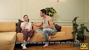 Ruská teen 18+ v pančuchách mi dáva divoký rimjob