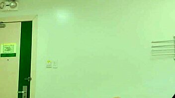 Pinay MILF licks college student's pussy