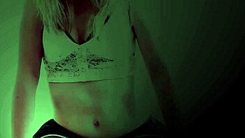 European webcam babe gets creampied