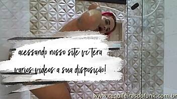 Debora Fantine Shaving In The Bath