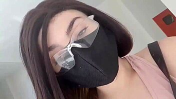 I shop without panties in quarantine