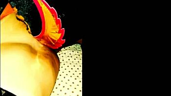 This homemade video shows two amateurs enjoying intense pleasure.