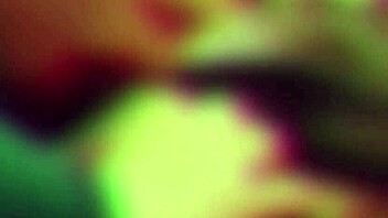 European Mama Daii Enjoys Outdoor Massage Leading to Cumshot