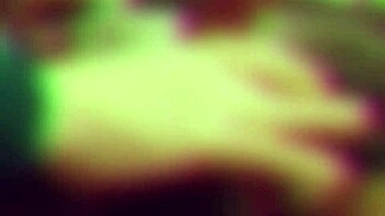 European Mama Daii Enjoys Outdoor Massage Leading to Cumshot