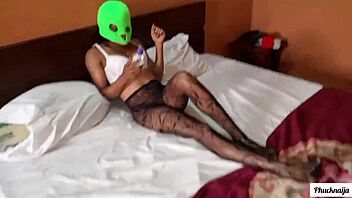 massage with madam turns to fucking!