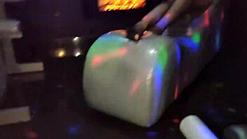 i'm that latina teen in latex, messin up my fishnets while playin with feet