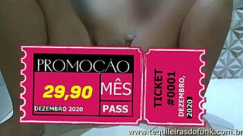 Debora Fantine Shaving In The Bath