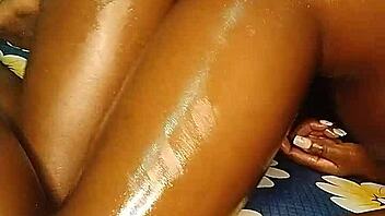 Watch this shaved pussy getting a creampie after oral sex