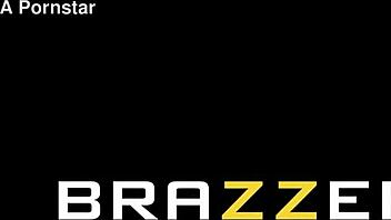 Lauren Pixie hiipii suihkuun pillun nuolemista ja kurkkusuolosta