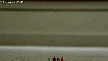 Plastered To Her Giant Dirty Soles - Beach Bod Goddess Extreme Crush