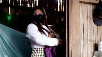 Estudiante Mexicana Se Prepara Para Ir Clases Prepara Su Mochila Y Su Juguete Favorito Su Dildo