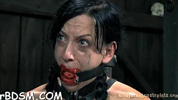 HD videos: BDSM slut gets her pussy pounded