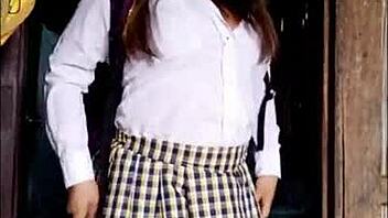 Estudiante Mexicana Se Prepara Para Ir Clases Prepara Su Mochila Y Su Juguete Favorito Su Dildo