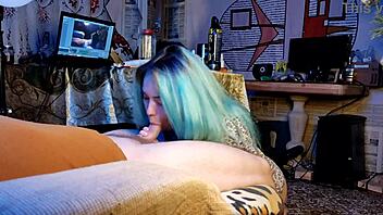 Suck That Cock, Asian Friend, After Being Kicked Out!