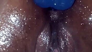 i can't believe how oily that ass is while getting assfucked