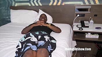 Alyssa Maxwell midget joins RichDaPiper and Derek Forreal threesome