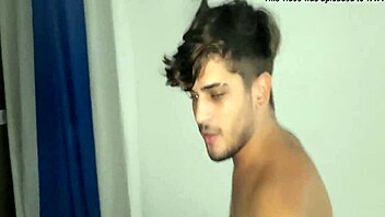 Flakael in outdoor public scene