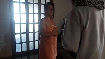 Married woman drops towel for delivery guy 😏