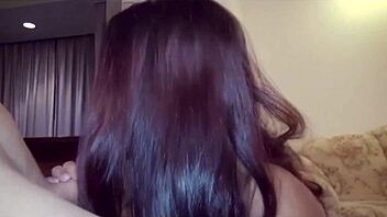 this beautiful teen's first porn experience is super exciting 😍🔥