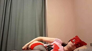 Dildo-loving amateur Sasha gets her ass stretched and fucked