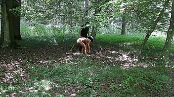 T На улице Часть 3 и 4: Связанная рабыня унижена в публичном подчинении