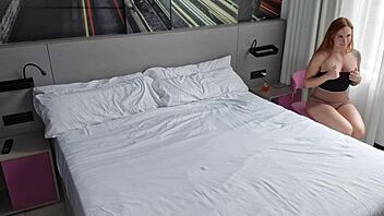 dang, i’m lovin busty milf sophia locke’s solo tease