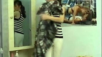 i'm a horny amateur brunette teen masturbating with vibrator