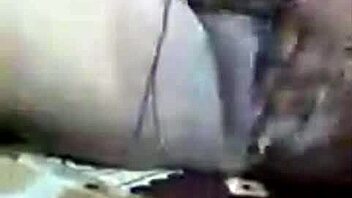 I'm chatting with my indian wife online