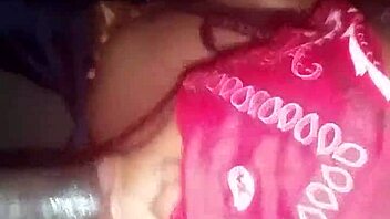 Ebony babe gives blowjob for cash in the closet