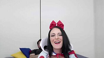 Cris Bathory Fulfills Her Princess Fantasy With Hardcore Anal Assfucking And Deepthroat From The Villain