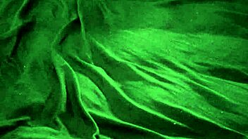 Novinha safafa knows how to tease