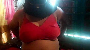 Indian naughty mallu hot aunty seduces with mother-in-law charm in detailed scenes