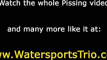 Goldenshower hoer krijgt hardcore geneukt snel