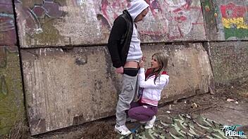 gina gerson en su primera follada pública con facial. ¡qué escena tan caliente!