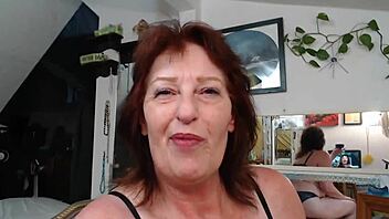 Kizzy's Giantess Redhead Dawnskye Sucks Hard