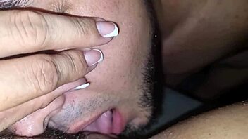 Chupando Buceta: A video of a femdom giving a blowjob and fucking on a couch