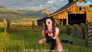Camgirl in cowgirl costume pleasures herself on the farm