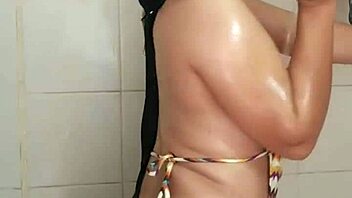 Ando Muy Caliente Masturbando Con Dildo Latina Toys Lesbian!