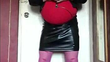 Crossdressing amateur swallows every drop of pee in POV video